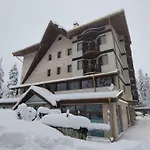 아파트 Alpin Art In Iceberg - Free Pool, Sauna And Fitness 보로베츠