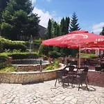 Alpin Art In Iceberg - Free Pool, Sauna And Fitness 아파트