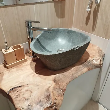 Alpin Art In Iceberg - Free Pool, Sauna And Fitness *
