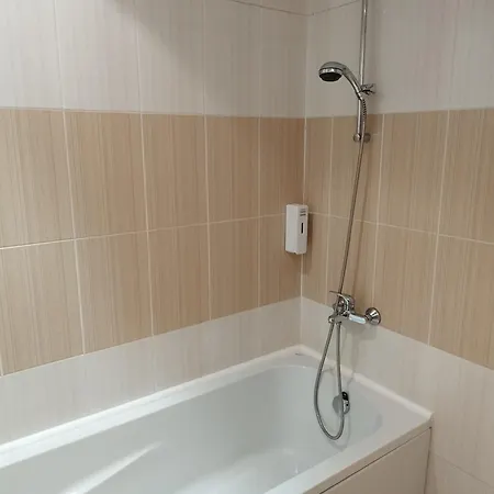 Alpin Art In Iceberg - Free Pool, Sauna And Fitness 波罗维茨